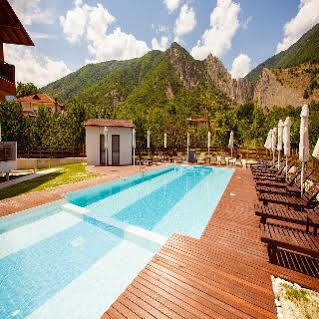 Káto Loutrákion Irenes Resort מראה חיצוני תמונה